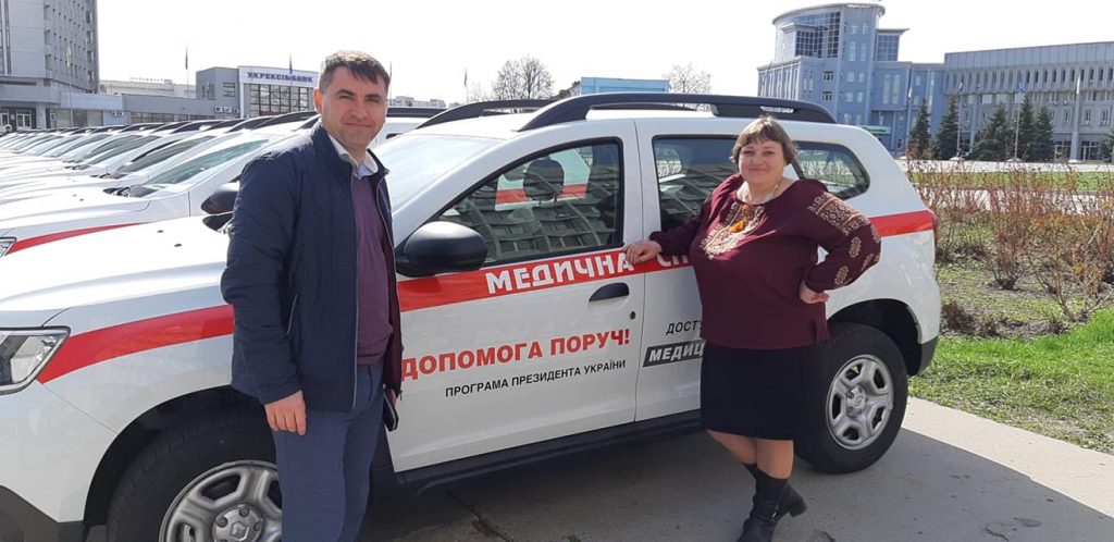 Краснопільський КНП ЦПМСД отримав автомобіль для медичного обслуговування